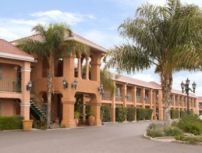 Merced Inn & Suites Eksteriør billede
