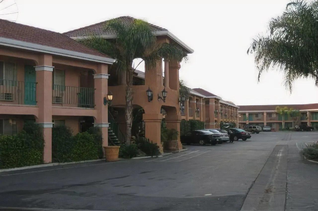 Merced Inn & Suites Eksteriør billede